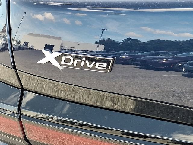 2026 BMW 7 Series 750e - Photo 36