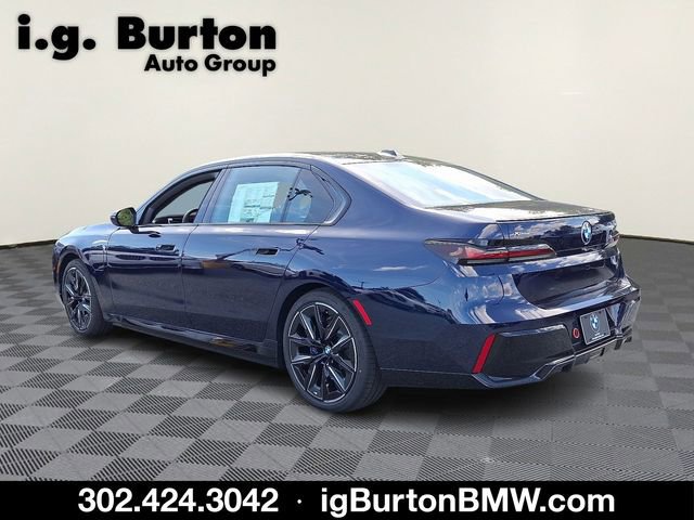 2026 BMW 7 Series 750e - Photo 21