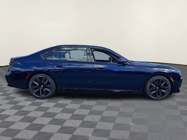 2026 BMW 7 Series 750e - Photo 23