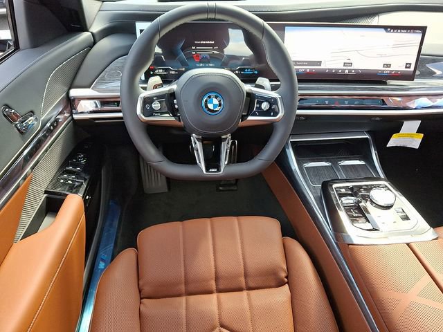2026 BMW 7 Series 750e - Photo 27