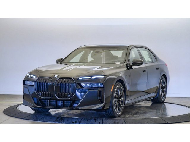 2026 BMW 7 Series 750e - Photo 35