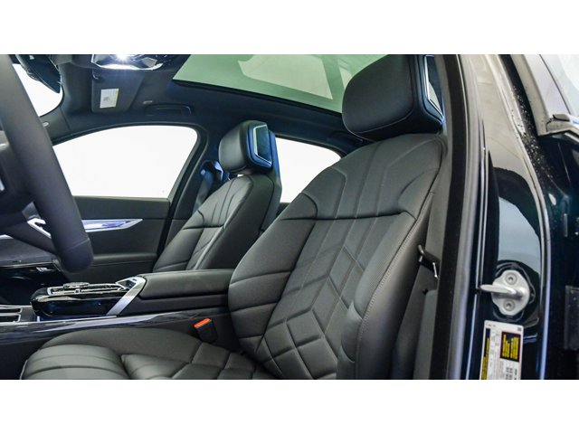 2026 BMW 7 Series 750e - Photo 57