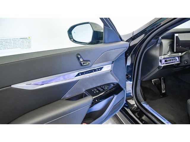 2026 BMW 7 Series 750e - Photo 59