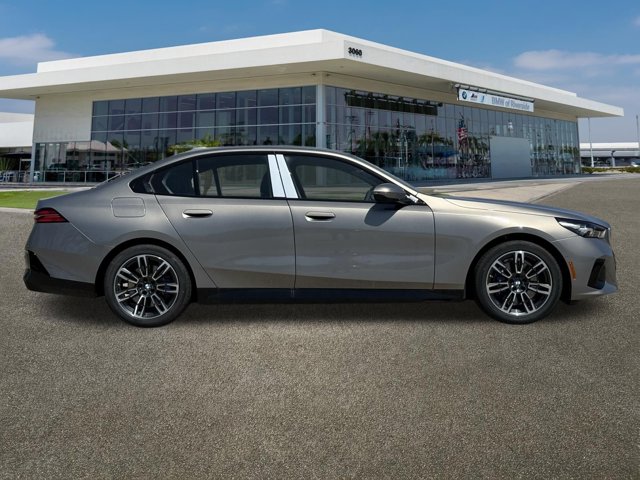 New 2026 Oxide Grey Metallic BMW 530i image 12