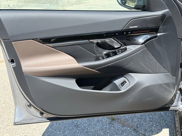 New 2026 Oxide Grey Metallic BMW 530i image 18