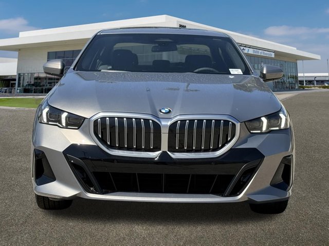 New 2026 Oxide Grey Metallic BMW 530i image 3
