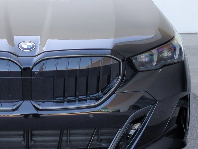 New 2027 Black Sapphire Metallic BMW 530i image 6