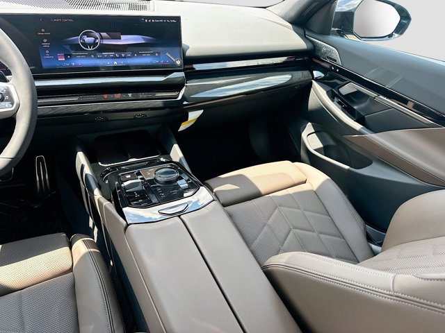 2026 BMW 5 Series 530i - Photo 14