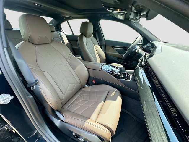 2026 BMW 5 Series 530i - Photo 18