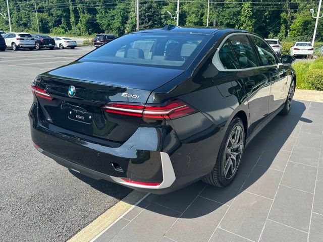 2026 BMW 5 Series 530i - Photo 7