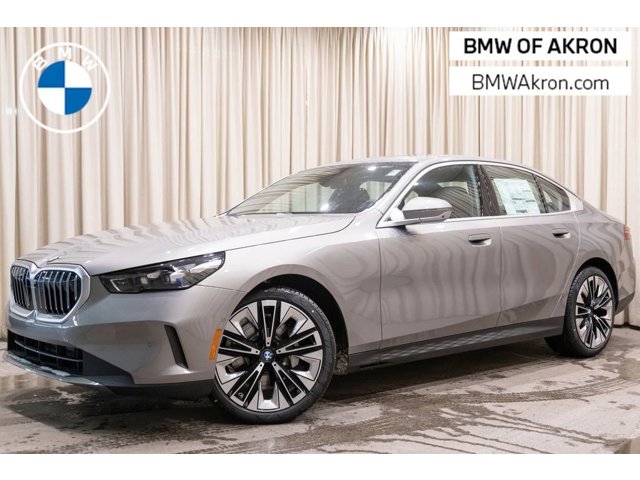 2026 BMW 5 Series 530i - Photo 25