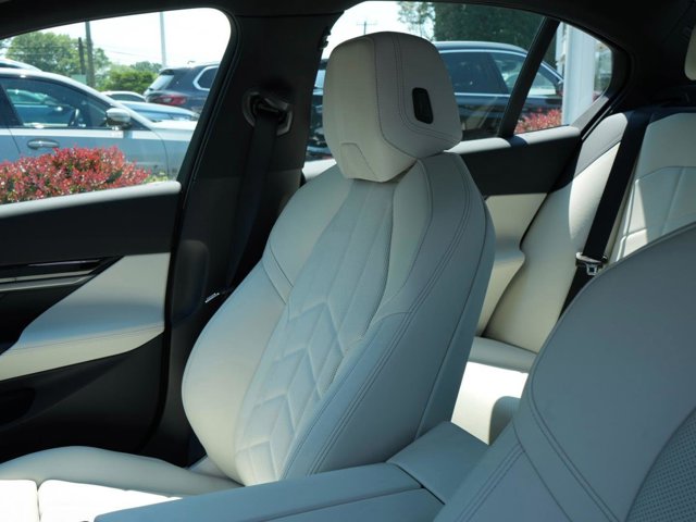 2026 BMW 5 Series 530i - Photo 59