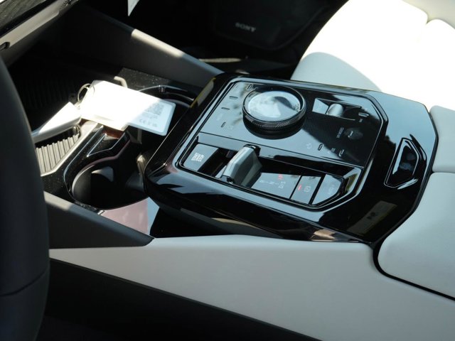 2026 BMW 5 Series 530i - Photo 36
