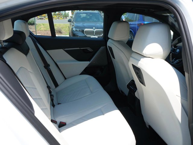 2026 BMW 5 Series 530i - Photo 40