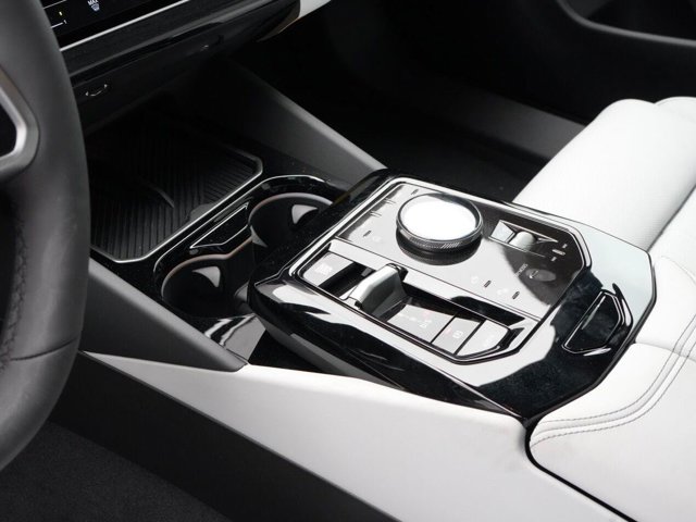 2026 BMW 5 Series 530i - Photo 35
