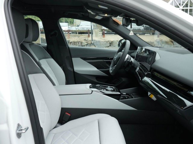 2026 BMW 5 Series 530i - Photo 37