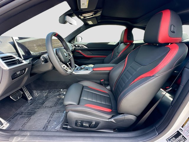 2026 BMW 4 Series M440i - Photo 15