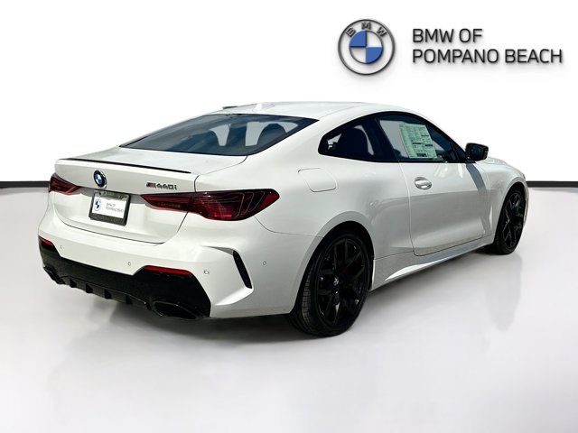 2026 BMW 4 Series M440i - Photo 6