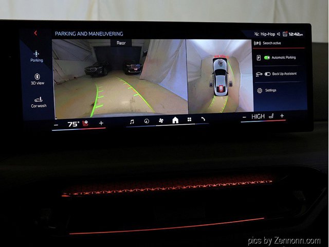 2026 BMW 4 Series M440i - Photo 54