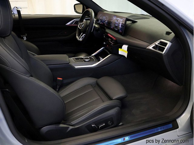 2026 BMW 4 Series M440i - Photo 65