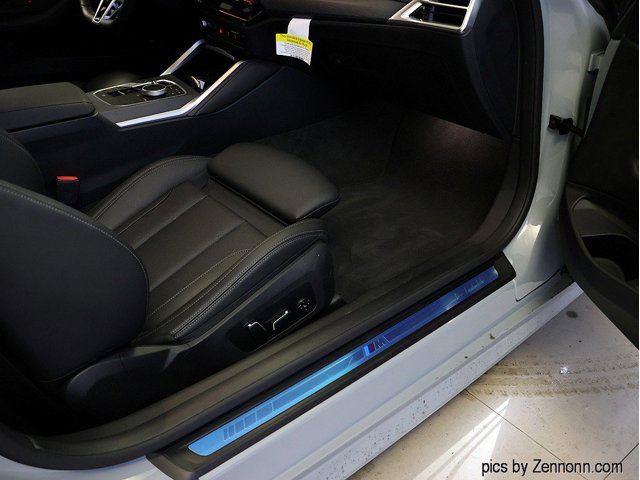 2026 BMW 4 Series M440i - Photo 66