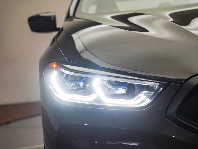 2026 BMW 8 Series 840i - Photo 32