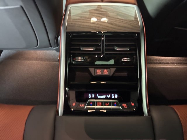 2026 BMW 8 Series 840i - Photo 27