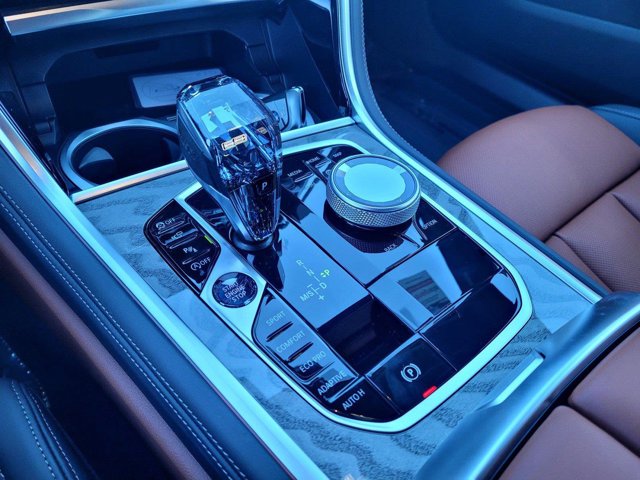 2026 BMW 8 Series 840i - Photo 35