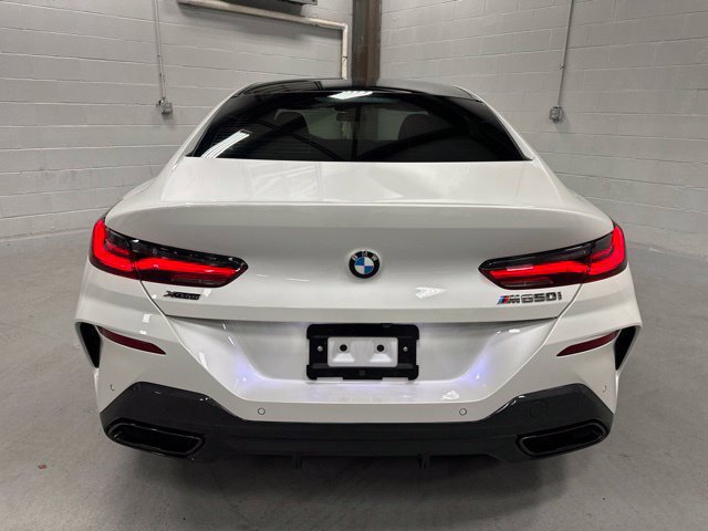 2026 BMW 8 Series M850i - Photo 26