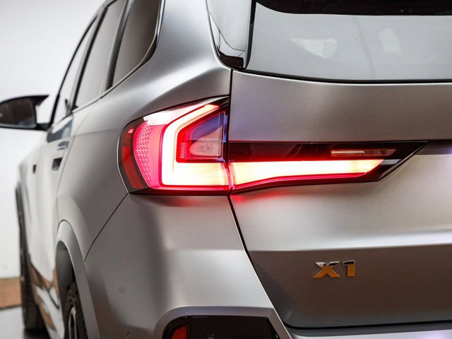 2026 BMW X1 M35i - Photo 39