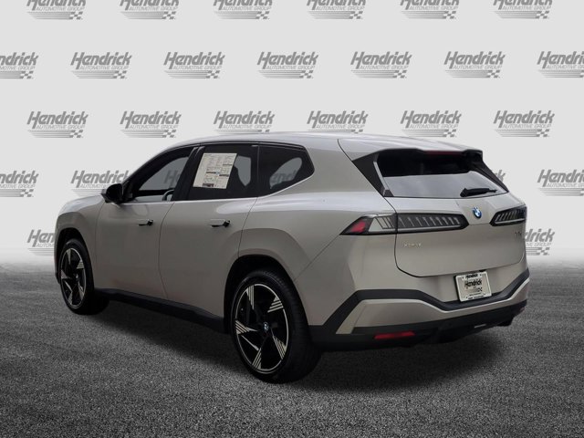 New 2027 Space Silver Metallic BMW 50 xDrive image 10