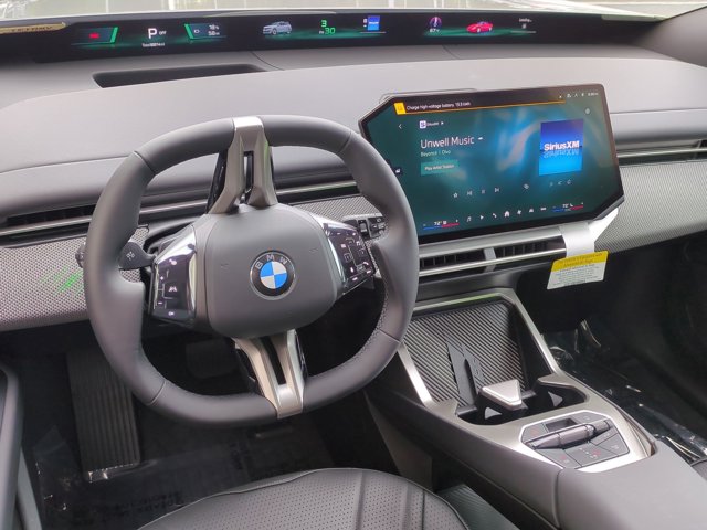 New 2027 Space Silver Metallic BMW 50 xDrive image 33