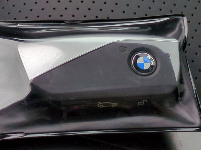 New 2027 Space Silver Metallic BMW 50 xDrive image 43