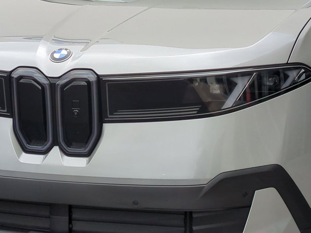 New 2027 Space Silver Metallic BMW 50 xDrive image 6