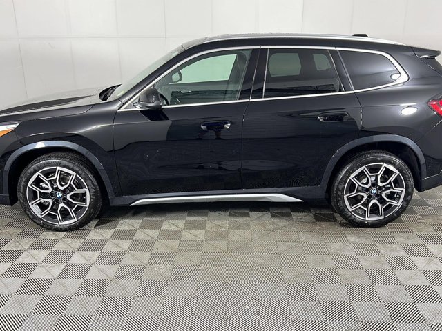 New 2026 Jet Black BMW xDrive28i image 4