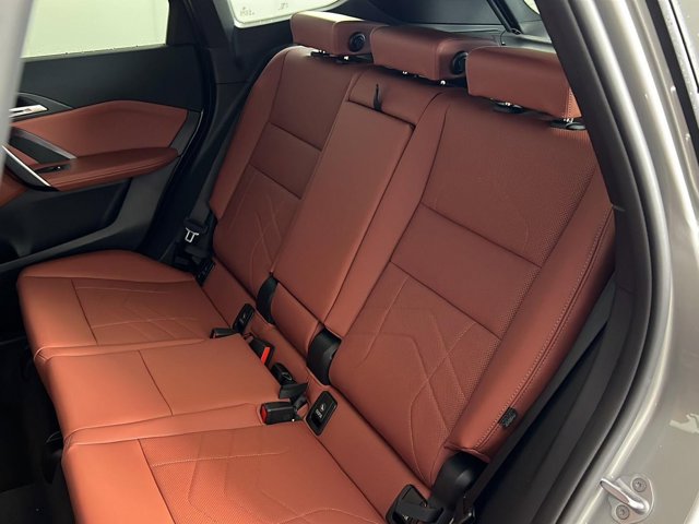 New 2026 Space Silver Metallic BMW xDrive28i image 21
