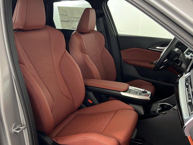 New 2026 Space Silver Metallic BMW xDrive28i image 27