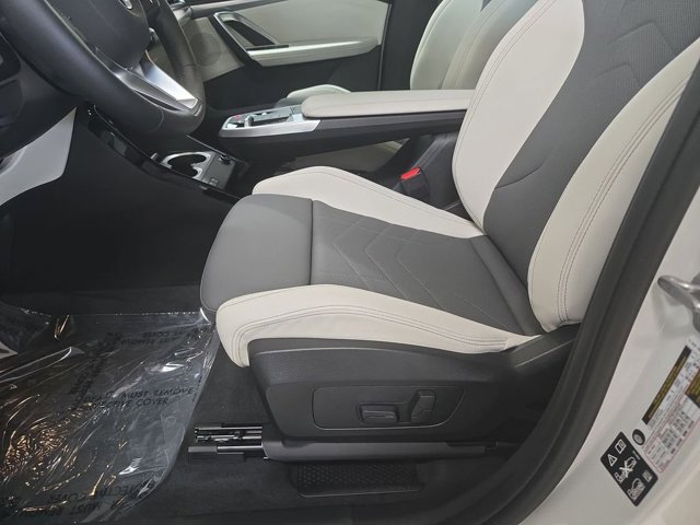 New 2026 Alpine White BMW xDrive28i image 15