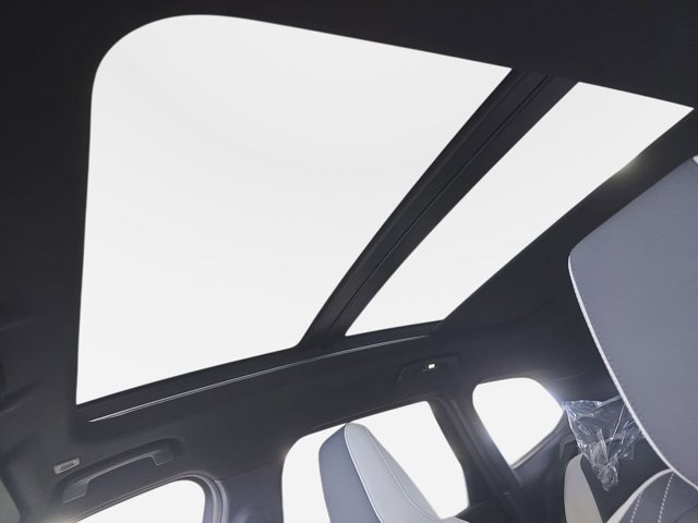 New 2026 Alpine White BMW xDrive28i image 16
