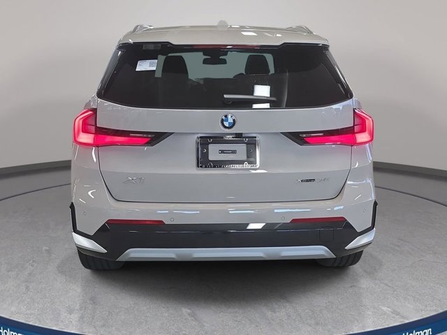 New 2026 Dune Grey Metallic BMW xDrive28i image 5