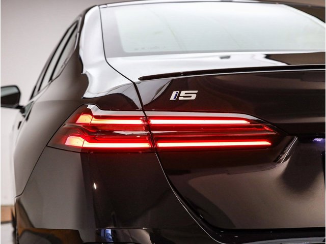 2026 BMW i5 40 - Photo 39