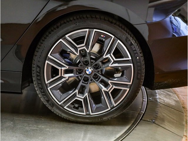 2026 BMW i5 40 - Photo 40