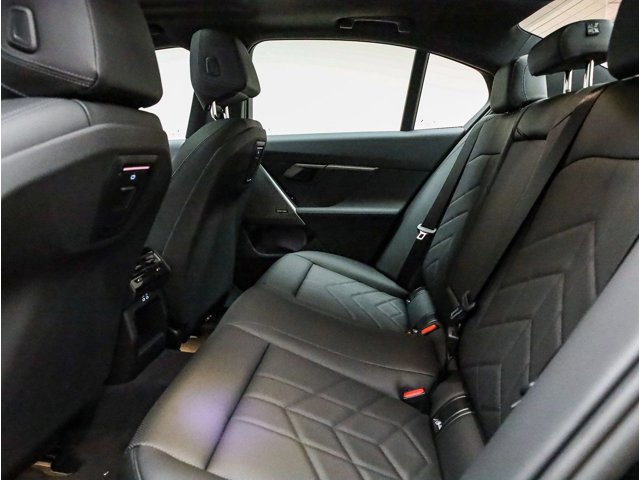 2026 BMW i5 40 - Photo 49