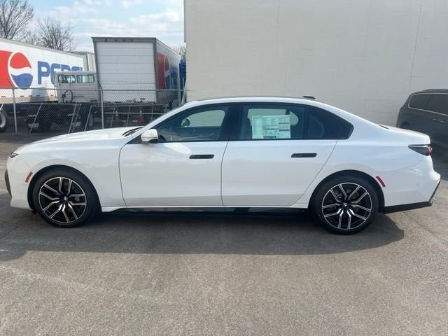 Used 2024 BMW i7 Base with VIN WBY53EJ0XRCR64723 for sale in Davenport, IA