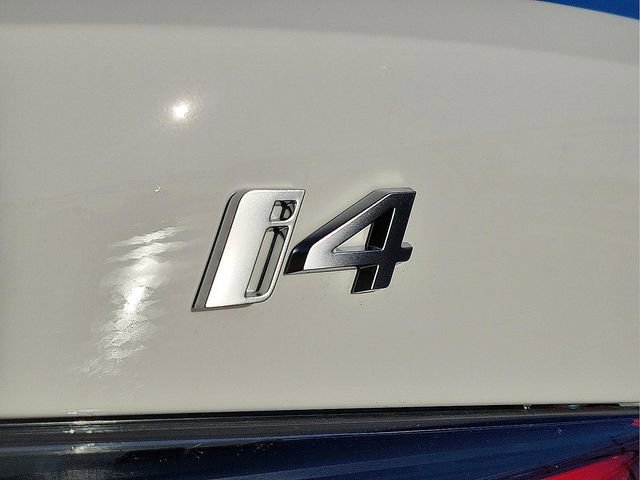2026 BMW i4 40 - Photo 39