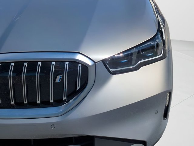 New 2026 Gray BMW eDrive40 image 10