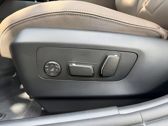 New 2027 Green BMW eDrive40 image 13
