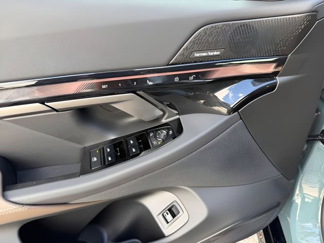 New 2027 Green BMW eDrive40 image 14