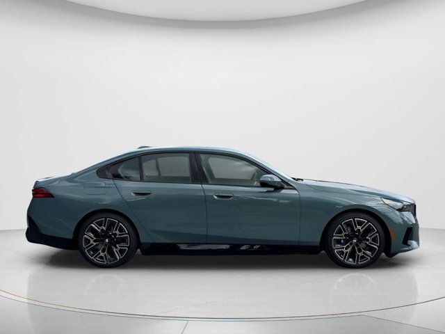 New 2027 Green BMW eDrive40 image 4