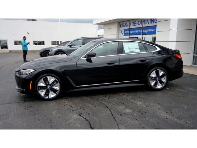 Used 2024 BMW i4 Base with VIN WBY83FB09RFS39744 for sale in Youngstown, OH